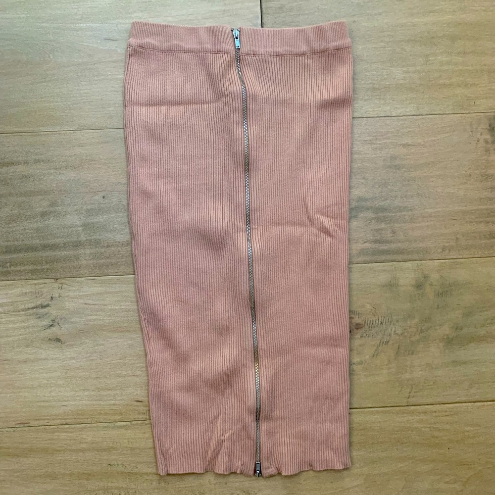 Ribbed Midi Pencil Skirt in Pink Blush